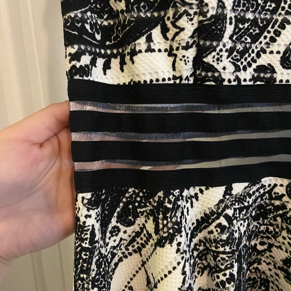 dress! - Picture 2 of 5
